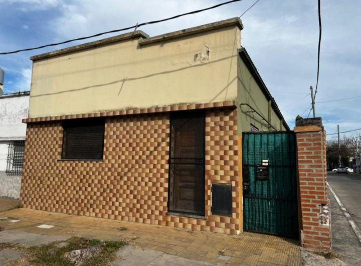 Casa · 130m² · 4 Ambientes · 1 Cochera