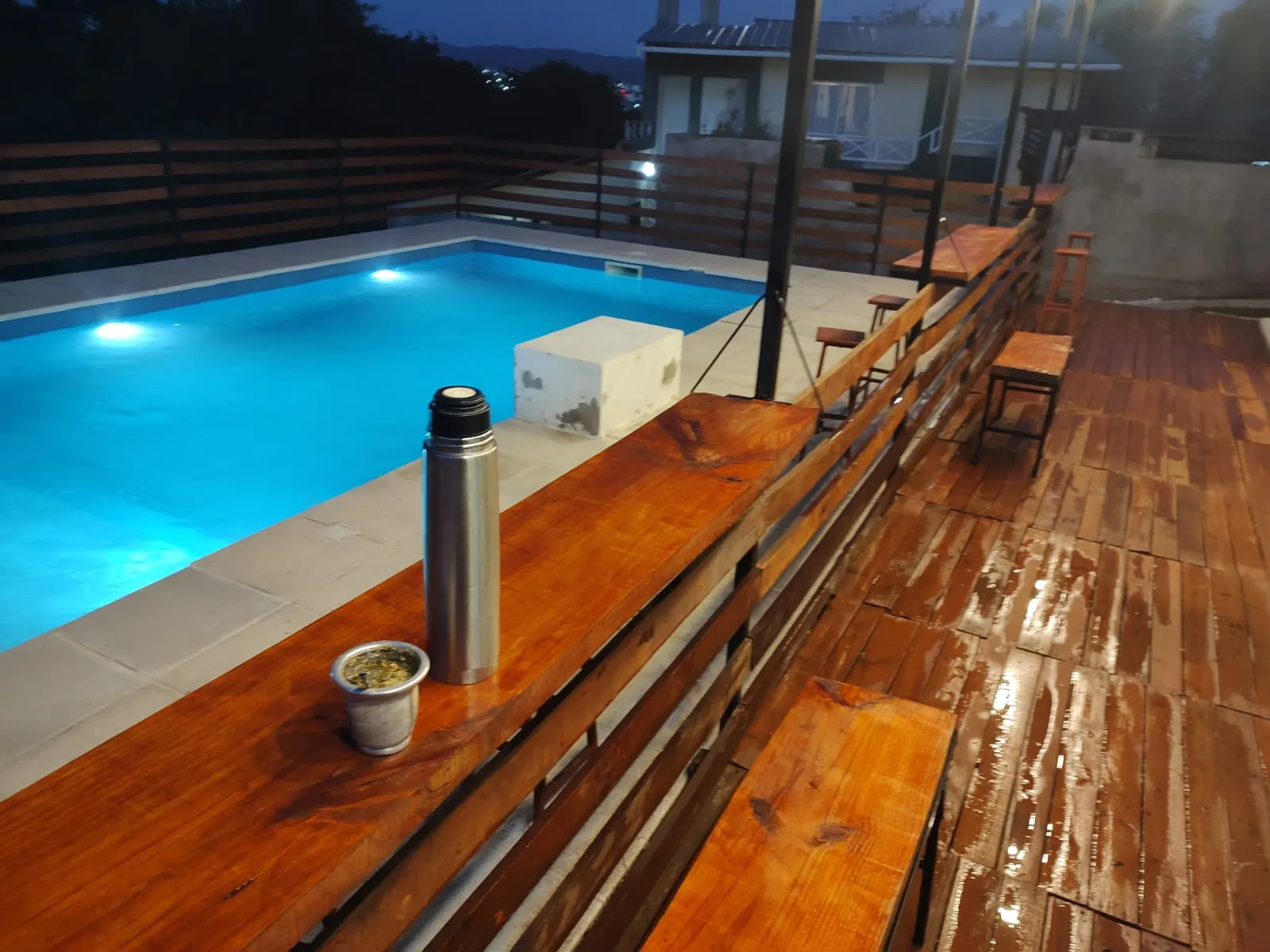COMPLEJO DE 3 DPTOS EN VENTA EN VILLA CARLOS PAZ, ZONA EL FANTASIO. CA222