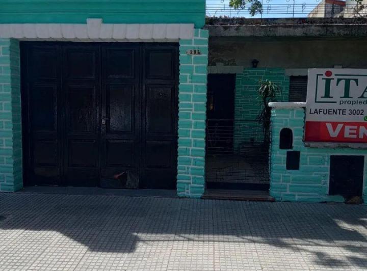 Casa · 220m² · 6 Ambientes · 1 Cochera