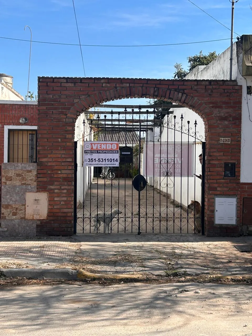 Casa en Venta- 3 dormitorios  República 1149, Barrio General Bustos  Precio: USD...
