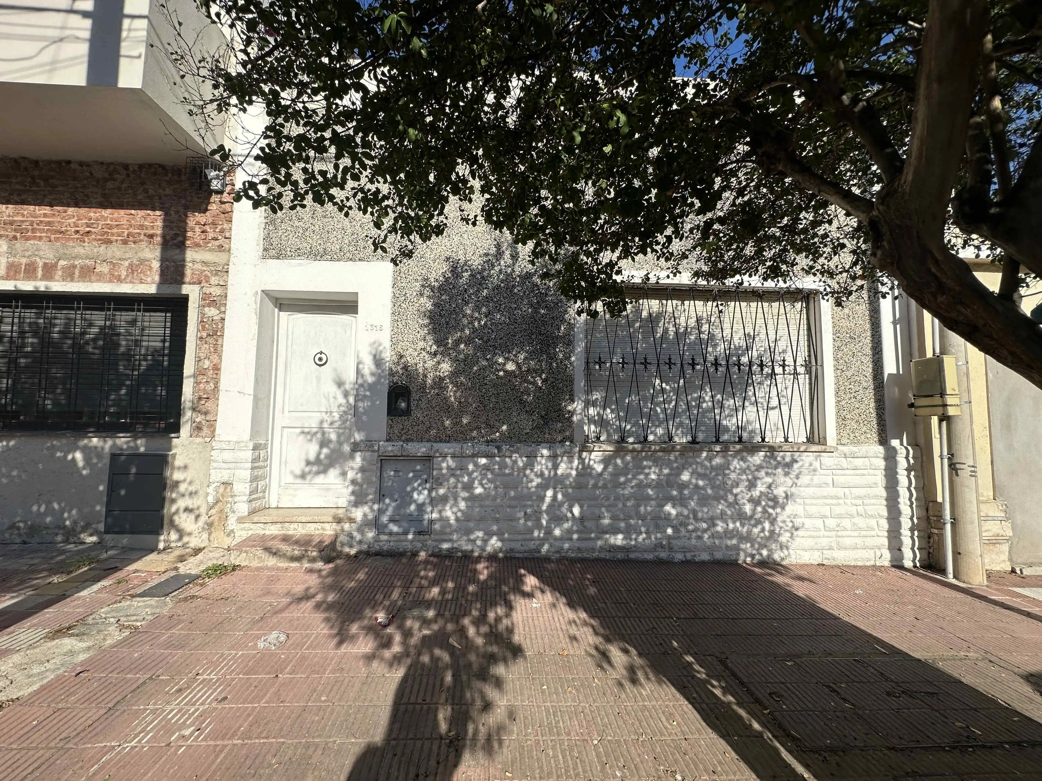 SE VENDE CASA EN COFICO - ideal para desarrollo