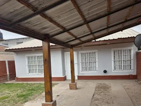 Casa en Alquiler en Rincón de los Sauces, Pehuenches