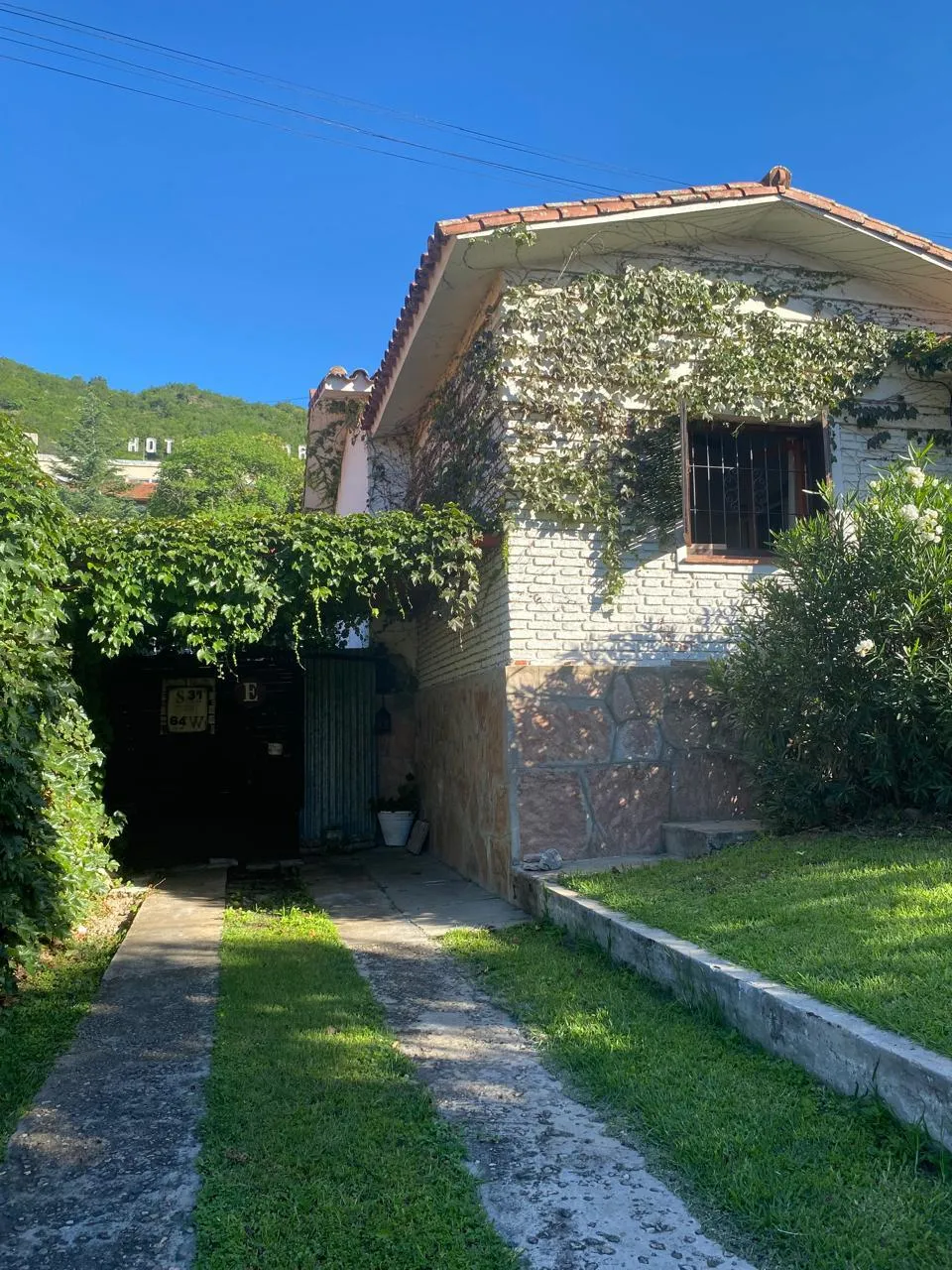 Casa en venta Villa Carlos Paz. 4 AMBIENTES ZONA RESIDENCIAL. OPORTUNIDAD