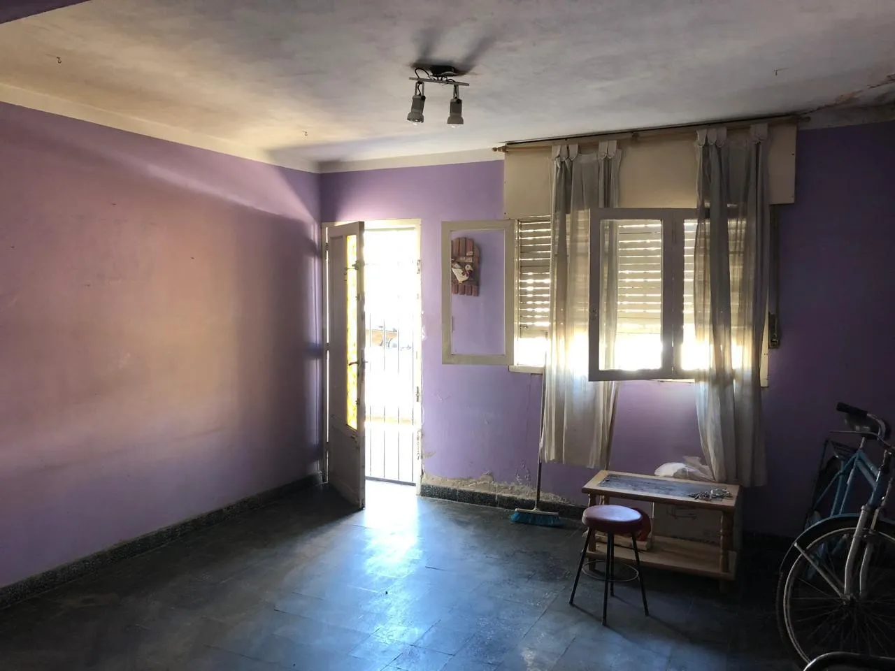VENDO CASA A RECICLAR EN BARRIO LAS FLORES