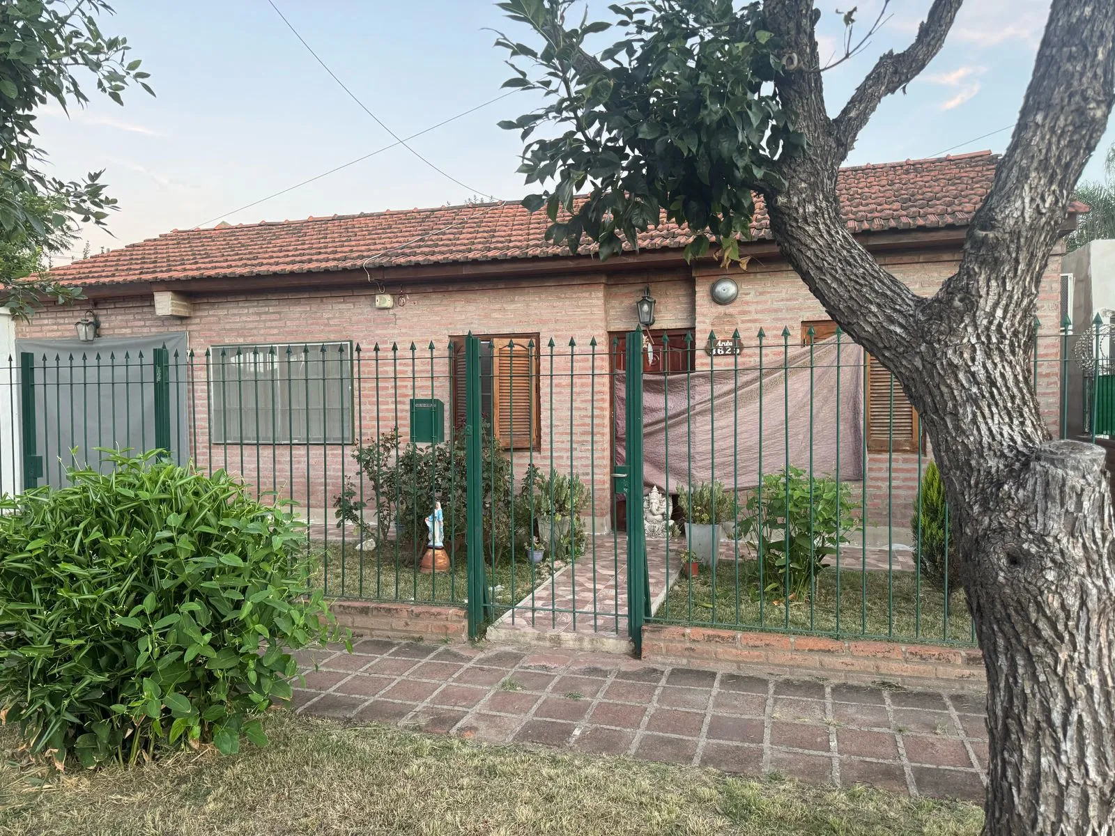 CASA A LA VENTA EN CORDOBA CAPITAL – BARRIO PARQUE FUTURA