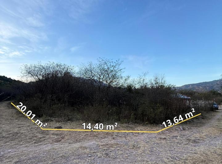 Terreno · 860m²