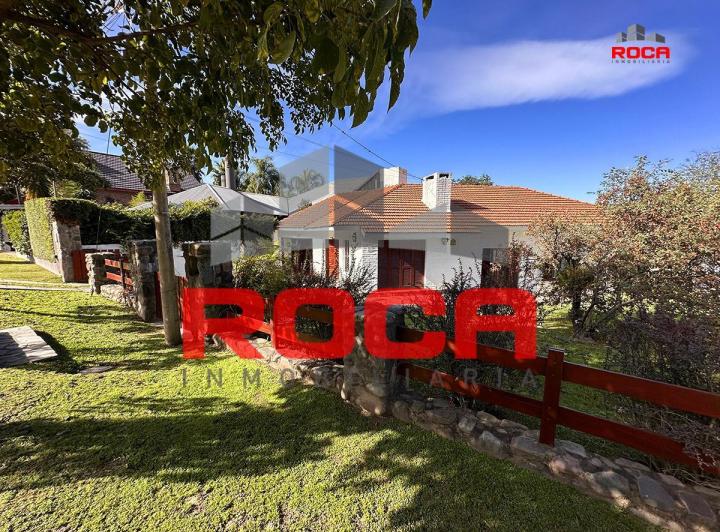 Casa · 297m² · 6 Ambientes · 2 Cocheras