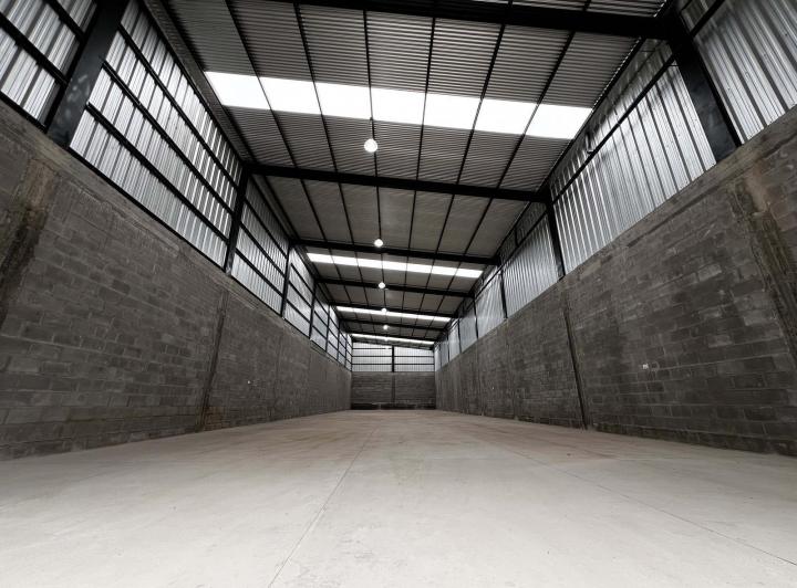 Bodega-Galpón · 200m²