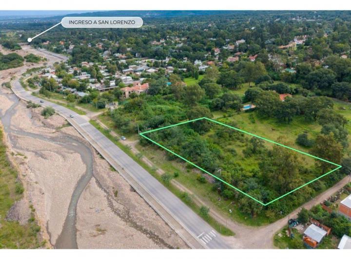 Terreno · 4700m²