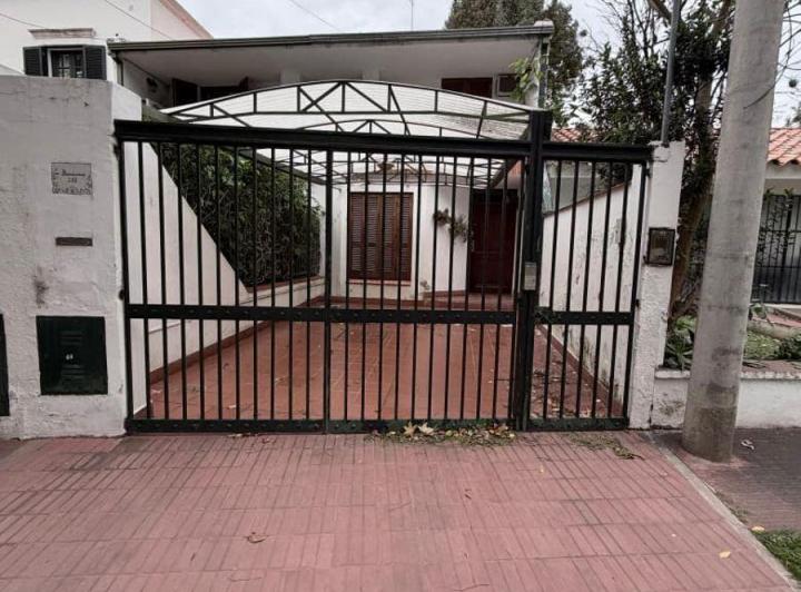 Casa · 100m² · 4 Ambientes · 1 Cochera