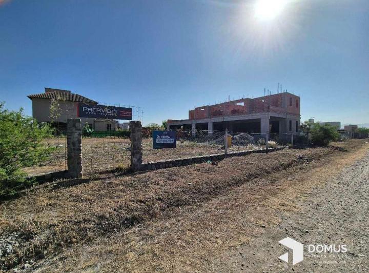 Terreno · 570m² · 5 Dormitorios · 2 Cocheras