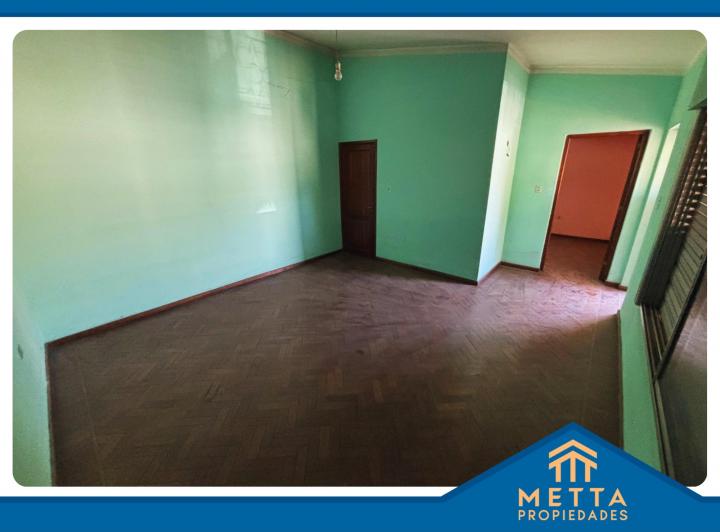 Casa · 344m² · 12 Ambientes · 1 Cochera