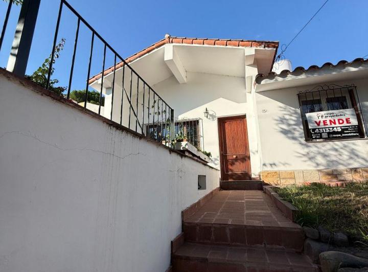 Casa · 120m² · 6 Ambientes · 1 Cochera