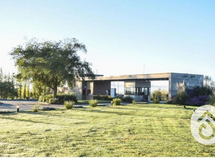 Terreno · 1676m²