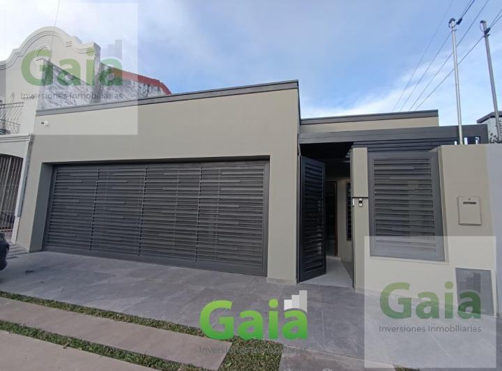 Casa · 300m² · 4 Ambientes · 2 Cocheras