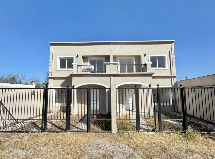 Casa · 125m² · 5 Ambientes · 1 Cochera