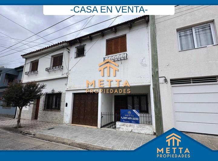 Casa · 156m² · 6 Ambientes · 1 Cochera