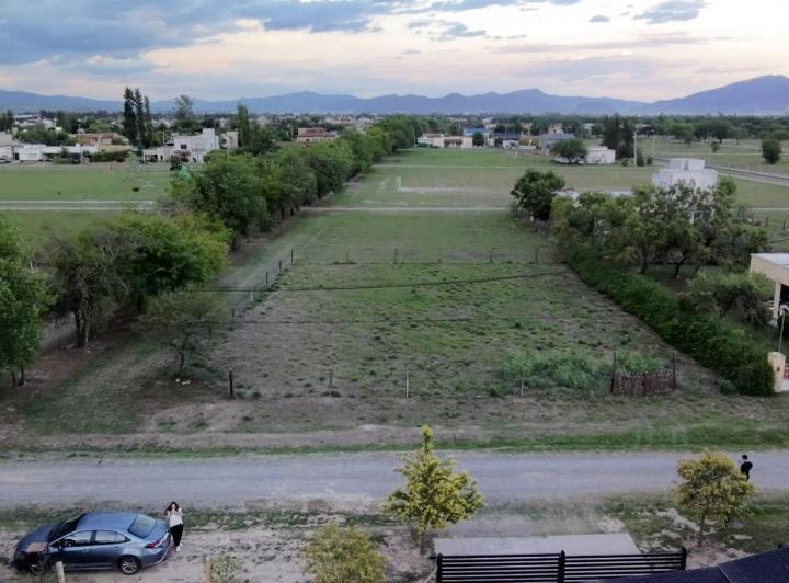 Terreno · 998m²