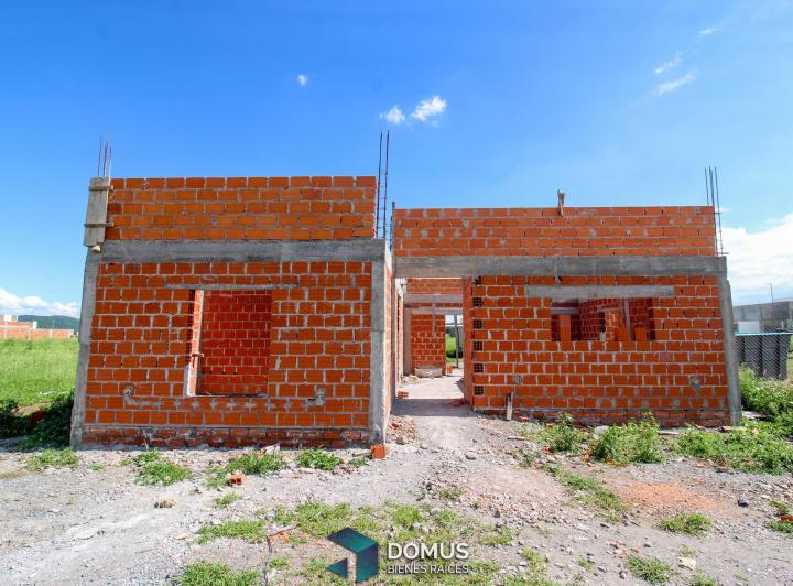 Casa · 130m² · 2 Cocheras