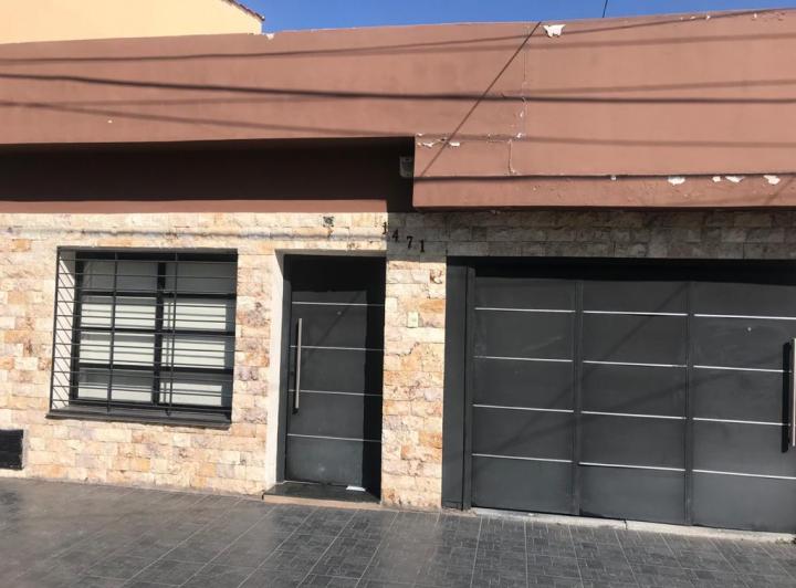 Casa · 160m² · 5 Ambientes · 1 Cochera