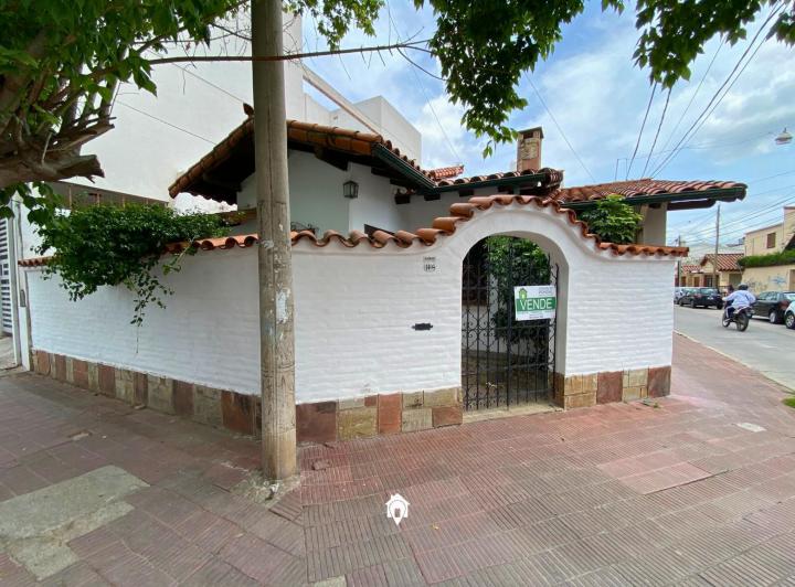 Casa · 198m² · 3 Dormitorios · 1 Cochera