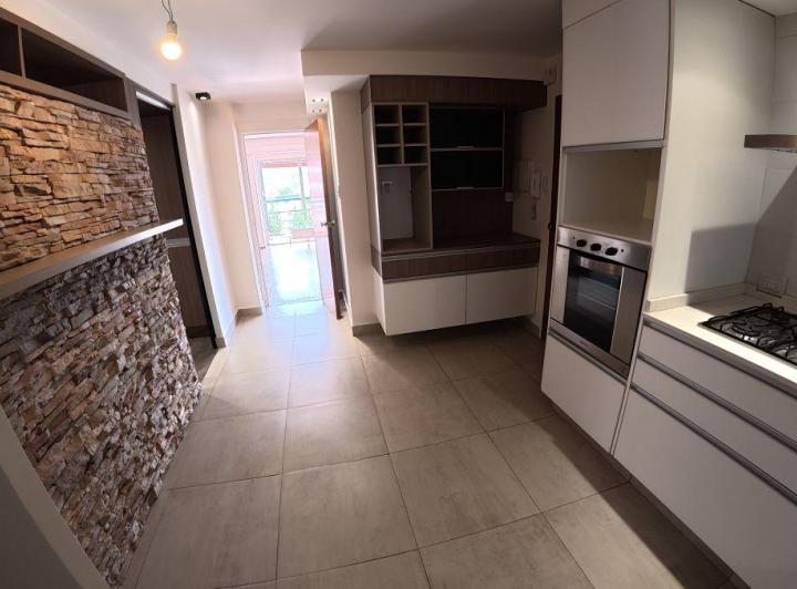Departamento · 1m² · 5 Ambientes · 1 Cochera