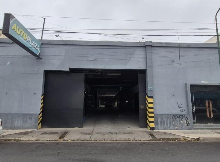 Local comercial · 250m²
