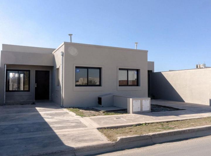 Casa · 93m² · 3 Ambientes · 1 Cochera