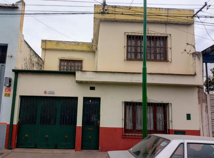 Casa · 150m² · 6 Ambientes · 1 Cochera