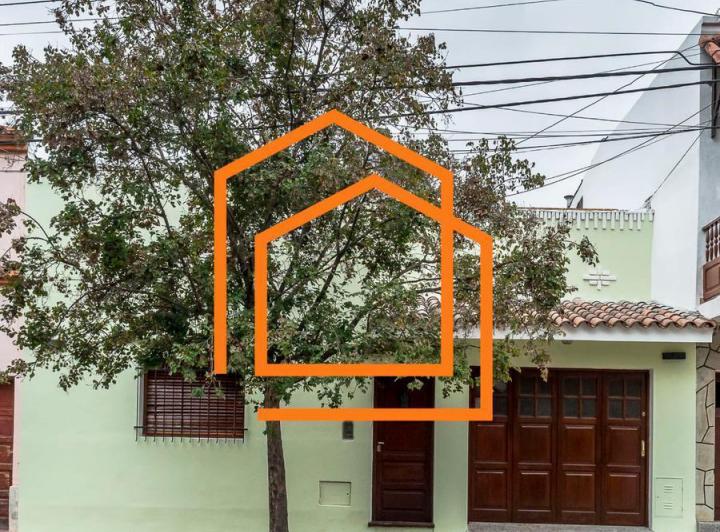 Casa · 277m² · 10 Ambientes · 1 Cochera