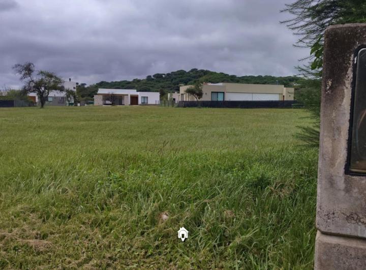 Terreno · 1312m²
