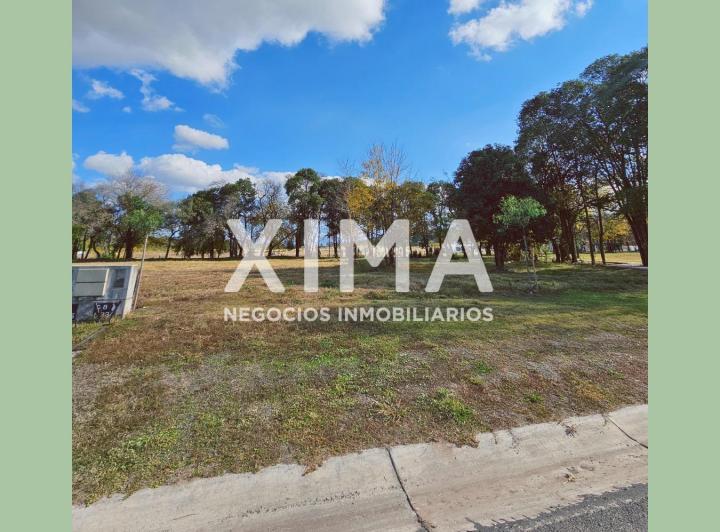Terreno · 2109m²