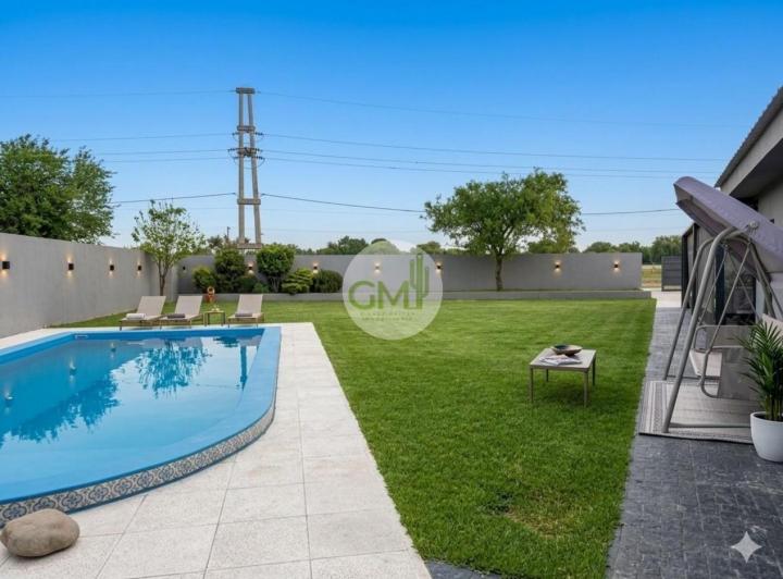 Casa · 150m² · 4 Ambientes · 2 Cocheras