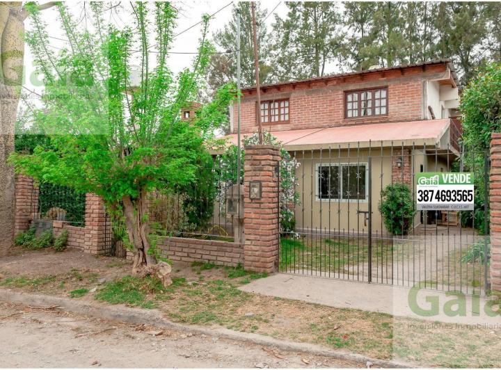 Casa · 200m² · 7 Ambientes · 1 Cochera
