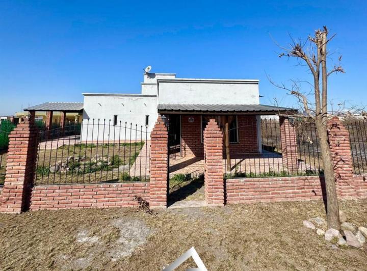 Casa · 110m² · 3 Ambientes · 1 Cochera