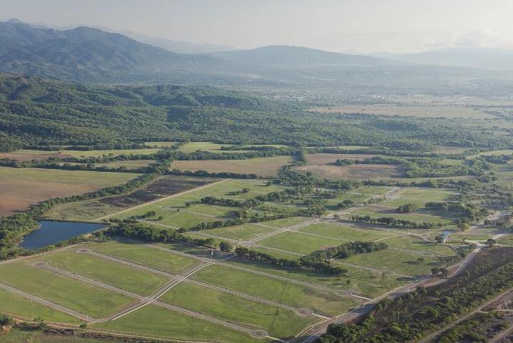 Terreno · 1277m²