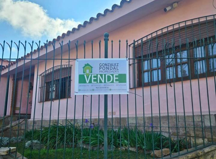 Casa · 536m² · 4 Dormitorios · 2 Cocheras