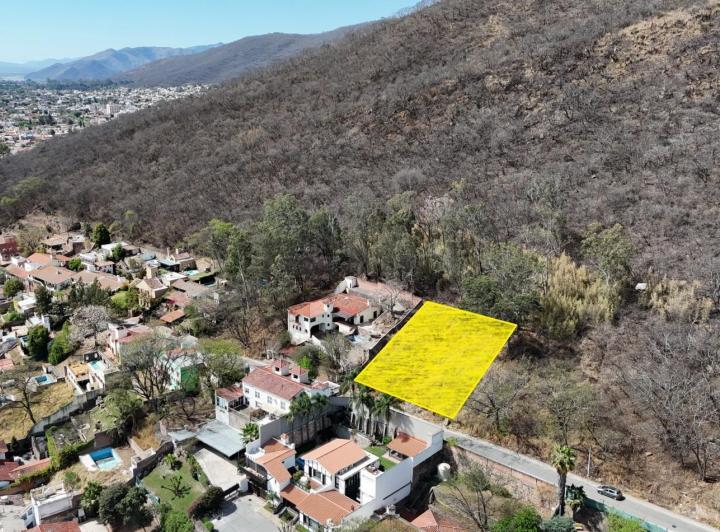Terreno · 764m²