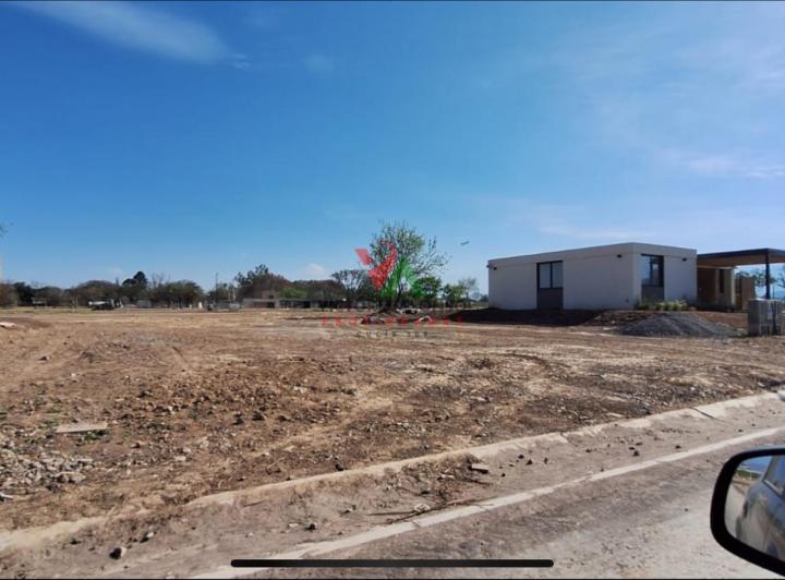 Terreno · 683m²