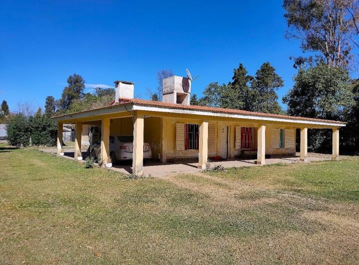 Casa · 350m² · 4 Ambientes · 6 Cocheras