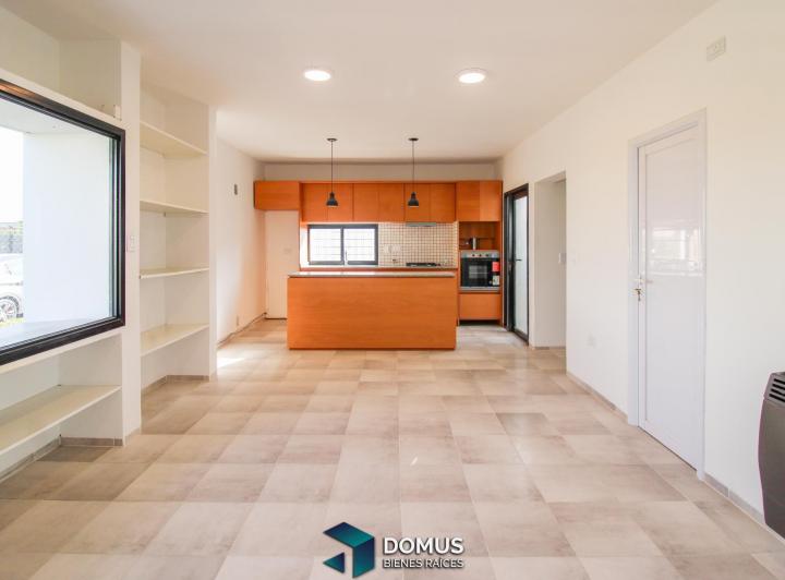 Casa · 82m² · 2 Dormitorios
