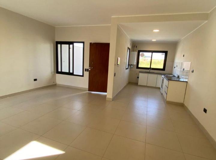 Casa · 94m² · 4 Ambientes · 1 Cochera