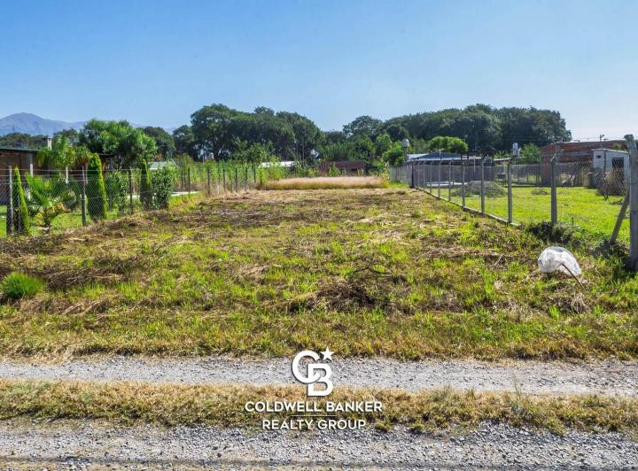 Terreno · 604m²