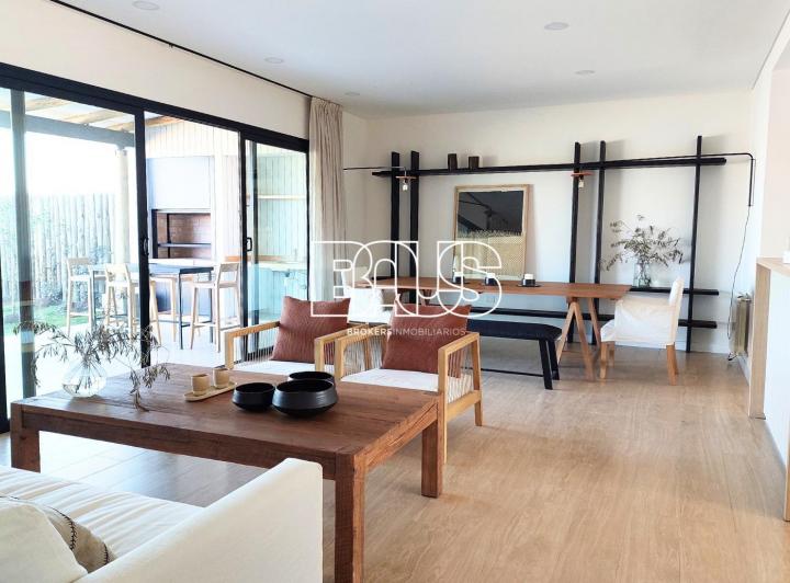 Casa · 153m² · 3 Ambientes · 1 Cochera