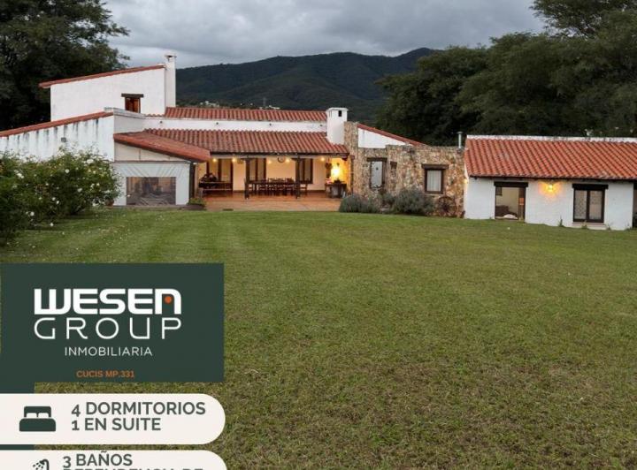 Casa · 401m² · 8 Ambientes · 2 Cocheras