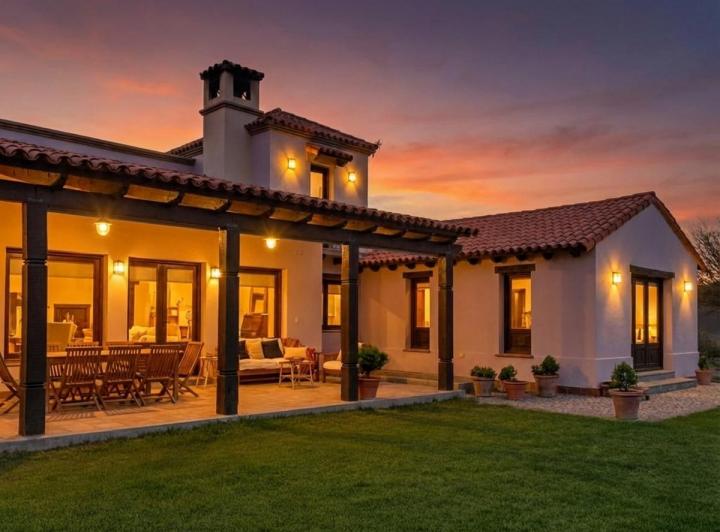 Casa · 305m² · 6 Ambientes · 1 Cochera
