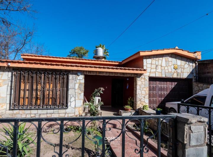 Casa · 180m² · 3 Dormitorios · 1 Cochera