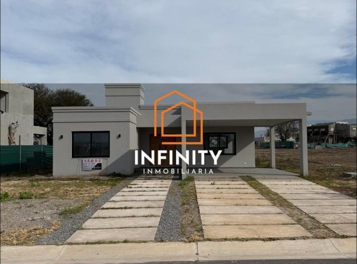 Casa · 658m² · 5 Ambientes · 2 Cocheras