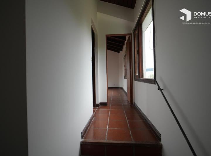 Casa · 280m² · 4 Dormitorios · 2 Cocheras