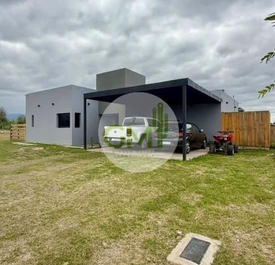Casa · 180m² · 5 Ambientes · 2 Cocheras